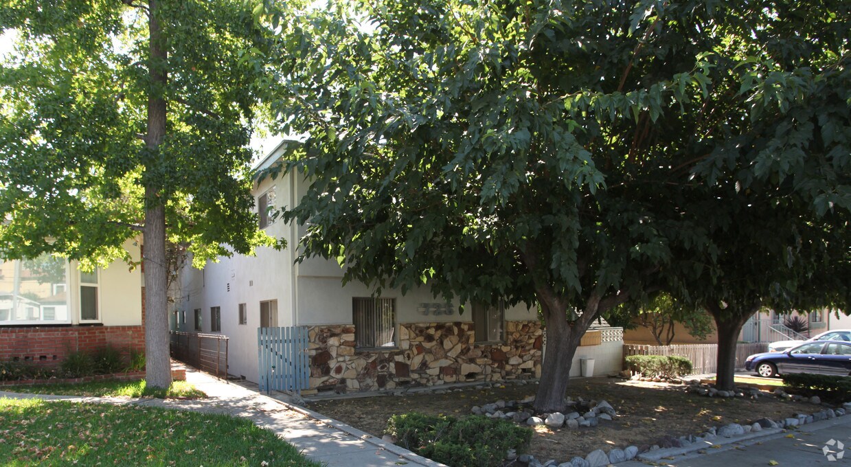 Foto del edificio - 726 E Orange Ave