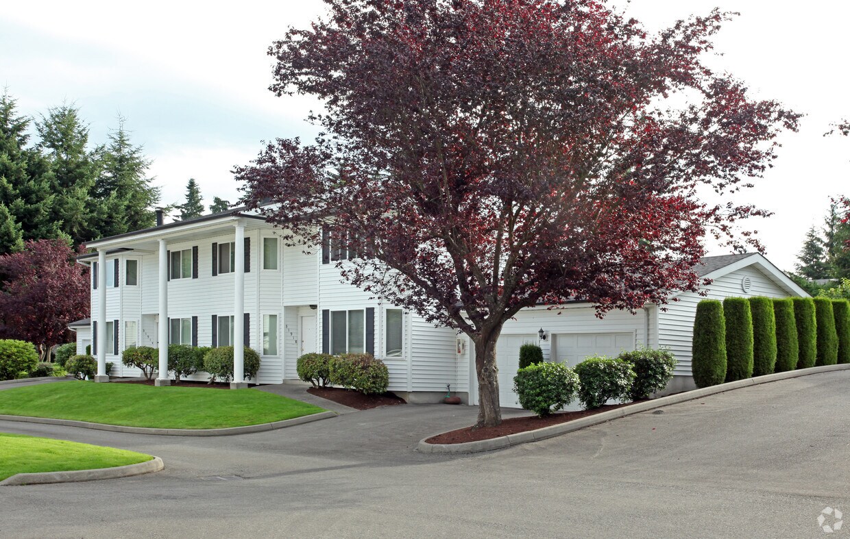 Twin Lakes Condominiums Apartments Federal Way, WA