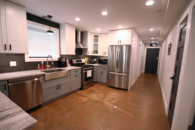 Foto del edificio - 2508 N Spaulding Ave