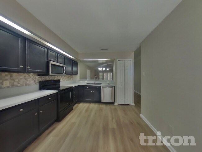 Foto del edificio - 3287 Guernsey Ct