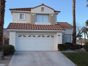 Building Photo - 1825 Sierra Oaks Ln