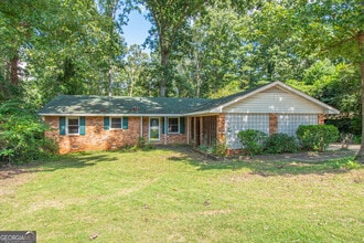 Building Photo - 1005 College Station Rd