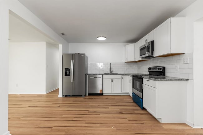 Photo - 1806 Sussex St House