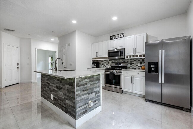 Foto del edificio - 160 Baldwin Blvd