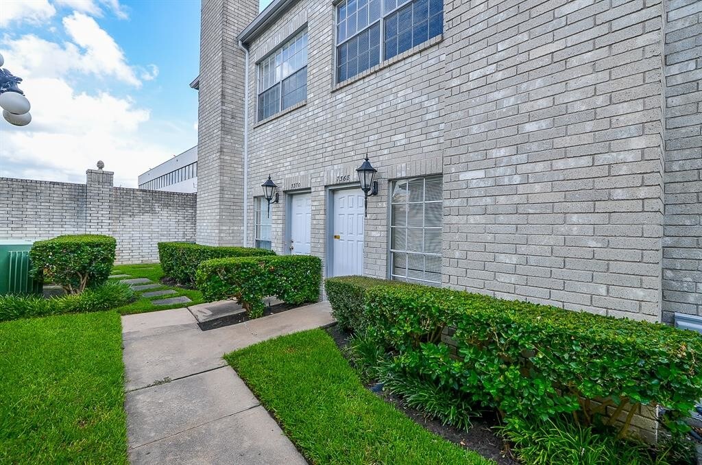 Foto principal - 7368 Regency Square Ct
