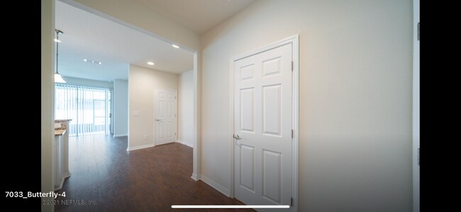 Foto del edificio - 7033 Butterfly Ct