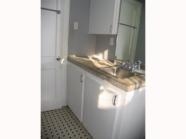 Foto del edificio - UT PRE LEASE: 3 bed/1 bath Charming Hyde P...