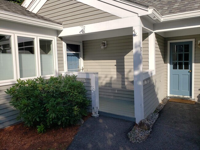 Foto del edificio - 30 Dogwood Dr