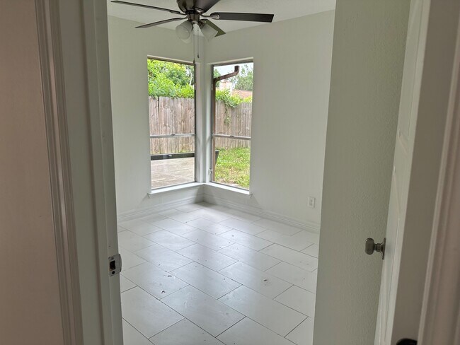 Building Photo - 138 Coffee Ln