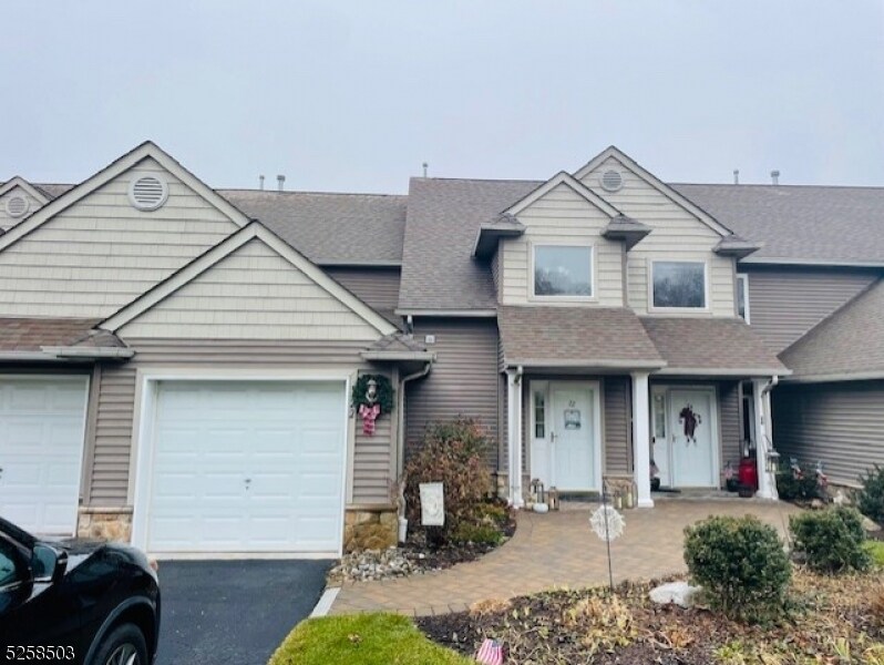 22 Clubhouse Rd, Hamburg, NJ 07419 Townhome Rentals in Hamburg NJ