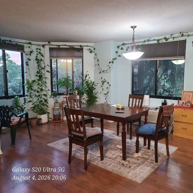Comedor - 115 Polifly Rd