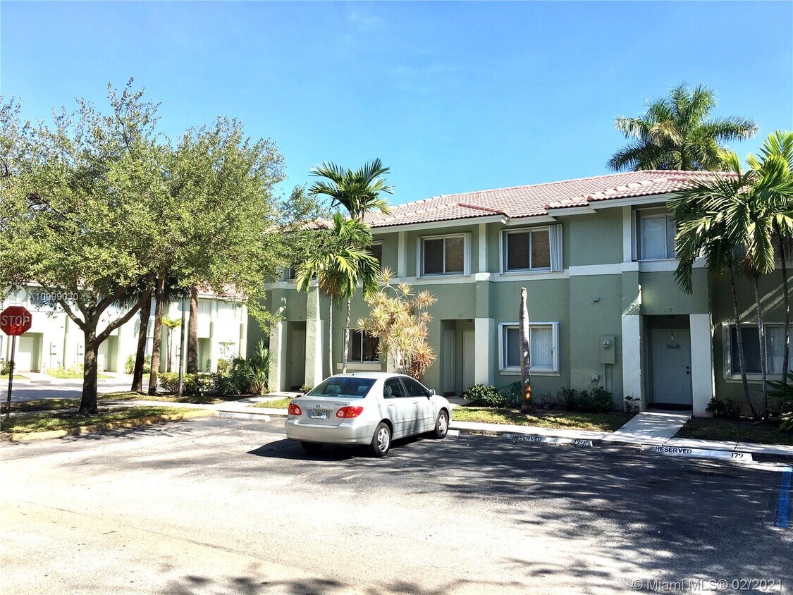 183 Hidden Ct Rd F33 Hollywood Fl 33023 Room for Rent in Hollywood