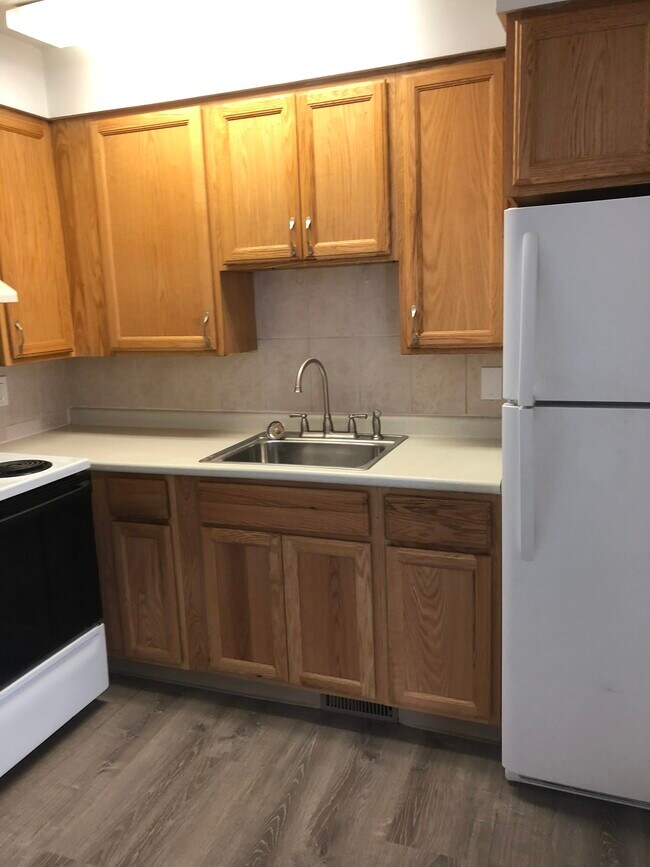 Foto del edificio - 122 Eagle Ridge Cir