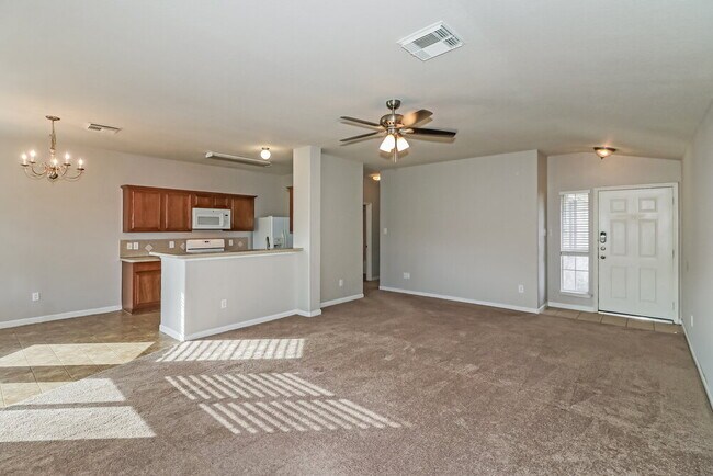 Foto del edificio - 15527 Lady Shery Ln