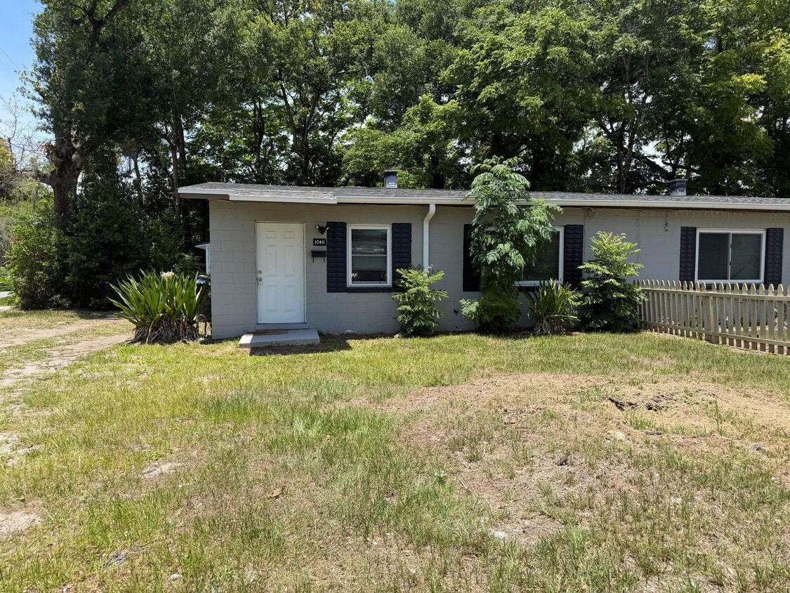 Photo - 1040 Avondale Avenue