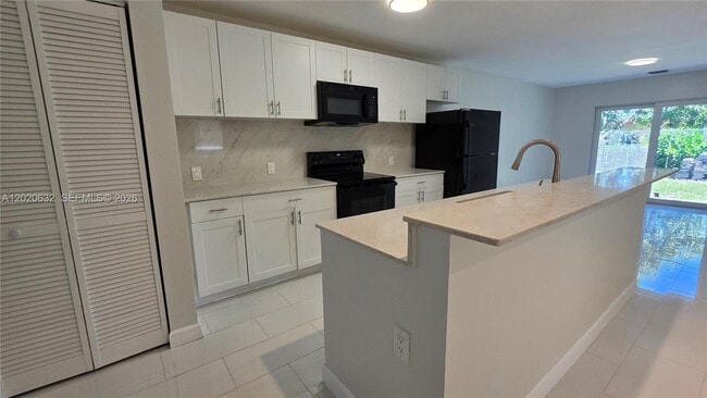 Building Photo - 1068 NW 112th St
