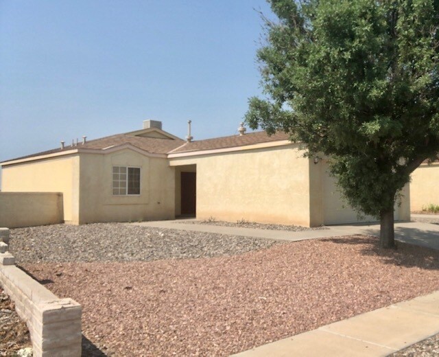 Foto principal - 1161 Sand Dune Rd NE