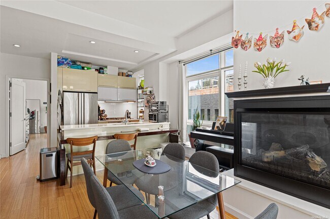 Foto del edificio - 24-15 Queens Plaza N