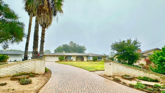 Building Photo - Wonderful Single Story Home in Quiet Neigh...