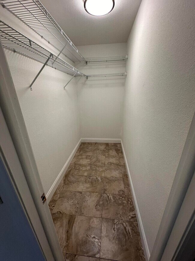 Building Photo - 883 Normandy Trail