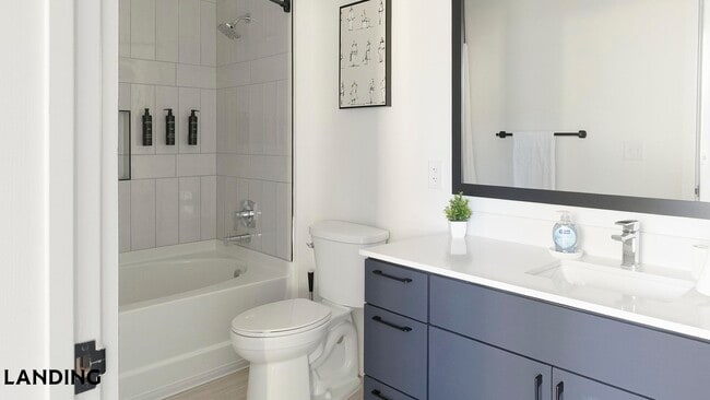 Building Photo - 1007 S Mint St