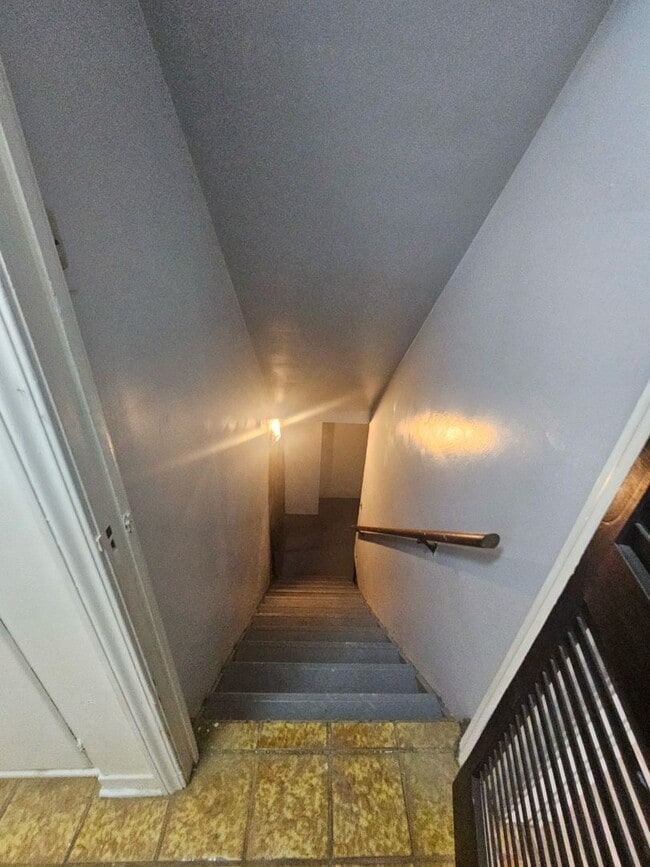 Building Photo - 15820 Southfield- 2 Bedroom, 1 Bath