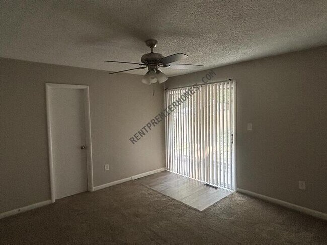 Foto del edificio - 218 W Apache St