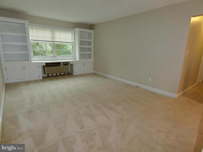 Foto del edificio - 1734 W Abingdon Dr