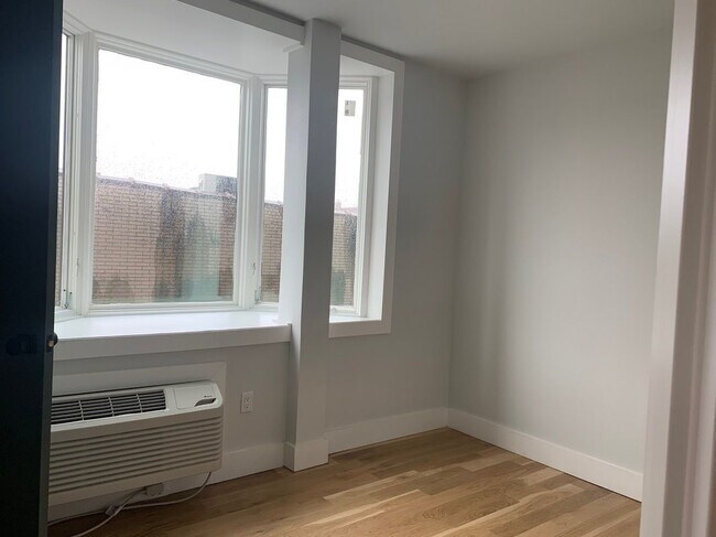 Foto del edificio - 482 Seneca Ave