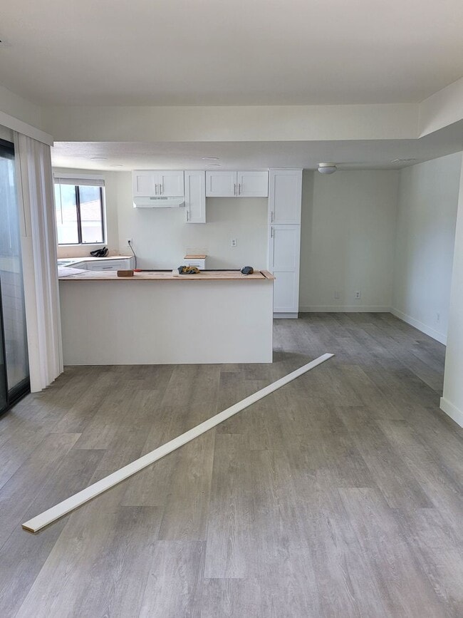 Building Photo - Ventura - Ground floor level 2+1 apartment with 1-car garage