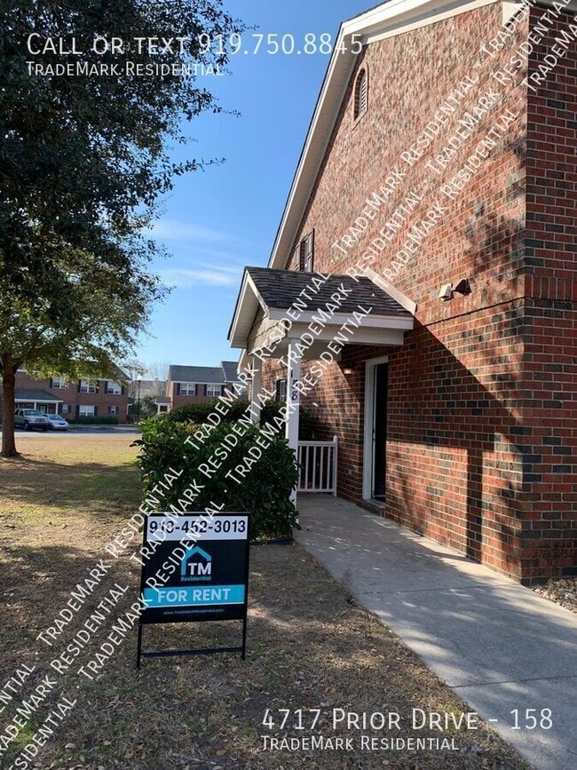 Building Photo - 3 Bedroom 2 Bath Townhome in Pleasant Grov...