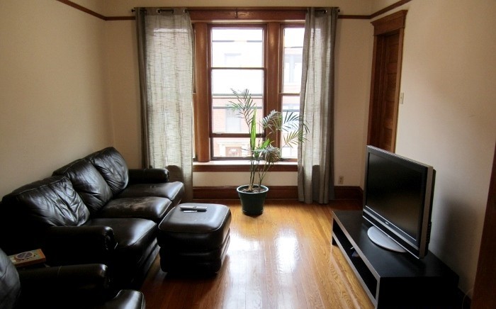 Primary Photo - 3900 N Greenview Ave
