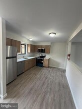 Building Photo - 812 Meadow Woods Ln
