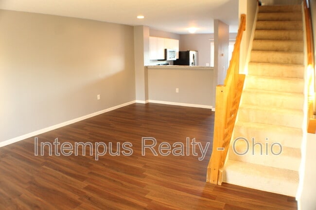 Building Photo - 6522 Crab Apple Dr