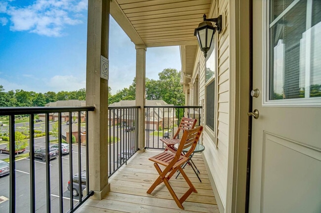 Building Photo - 740 Zumstein Ln