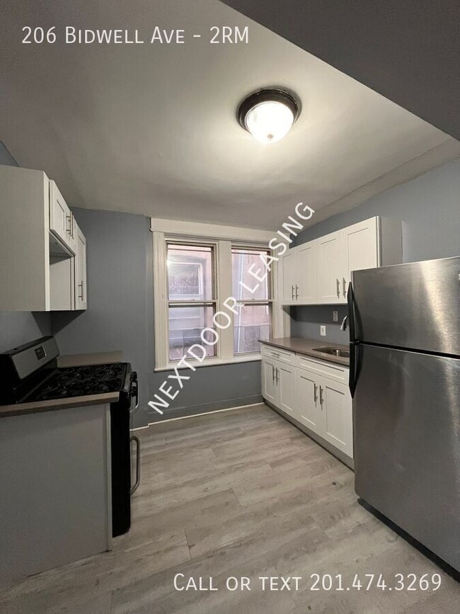 Building Photo - 206 Bidwell Ave