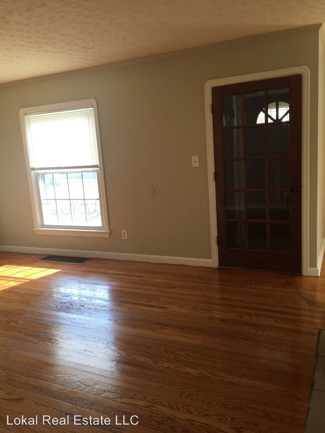Foto del edificio - 4418 W 176th St