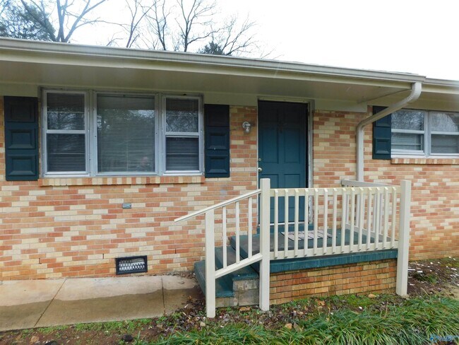 Building Photo - 3104 Cumbres Cir NW