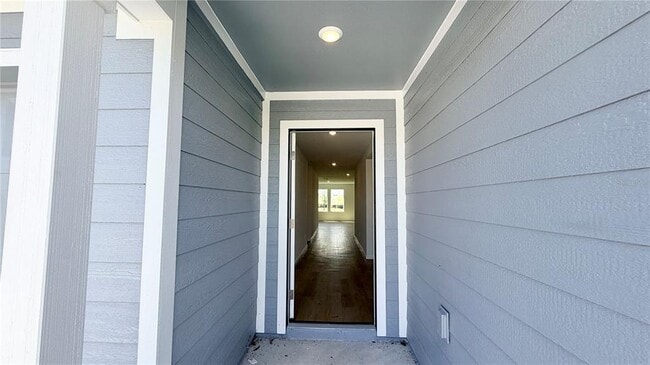 Building Photo - 615 ARTEMIS St