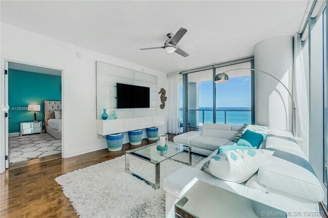 Foto del edificio - 6799 Collins Ave