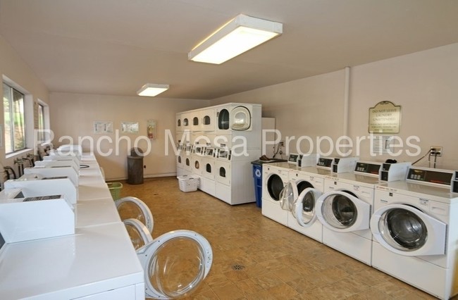 Foto del edificio - 6151 Rancho Mission Rd