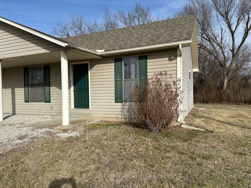 Primary Photo - 7113 SE 66th Terrace