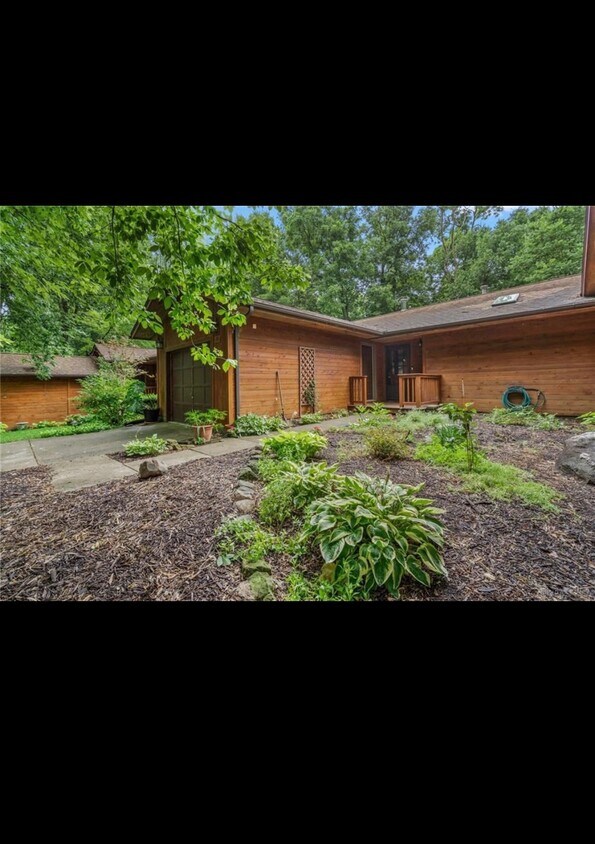 30 Glenhaven Rd Unit 30, Dayton, OH 45415 Condo for Rent in Dayton