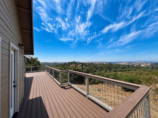 Foto del edificio - 12040 Twin Pines