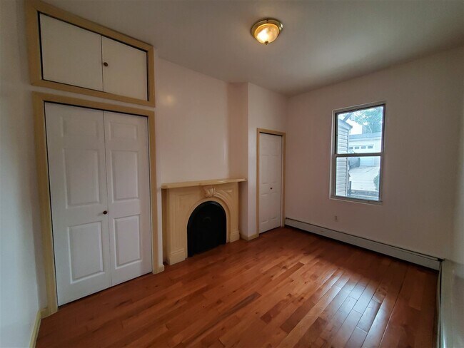 Building Photo - 298 Paterson Plank Rd