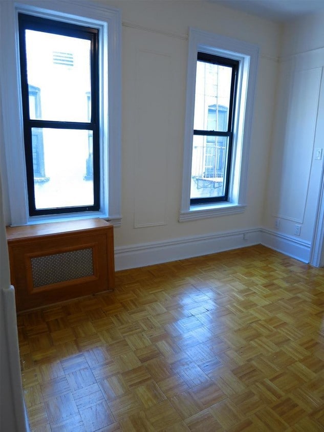 Primary Photo - 242 E 78th St