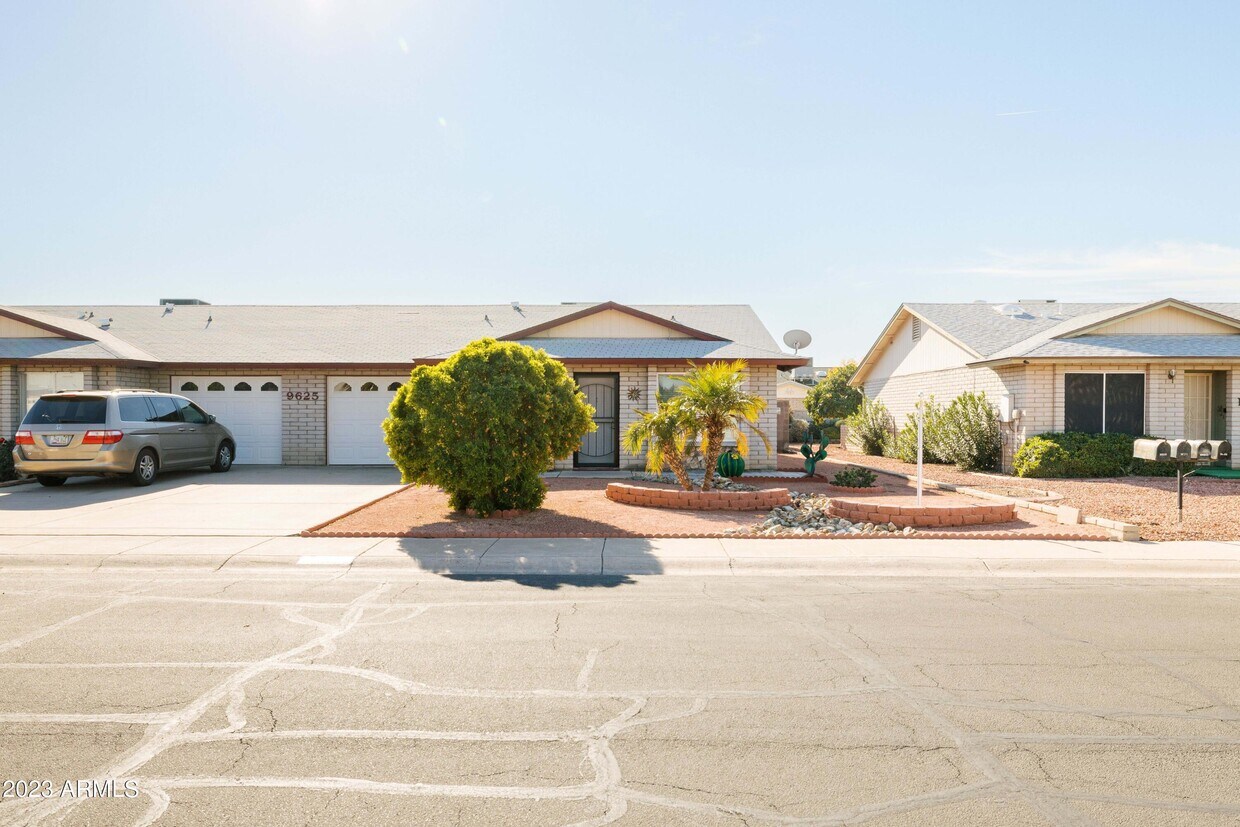 9625 MOUNTAIN VIEW Rd, Peoria, AZ 85345 Townhome Rentals in Peoria AZ