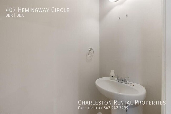 Foto del edificio - 407 Hemingway Cir