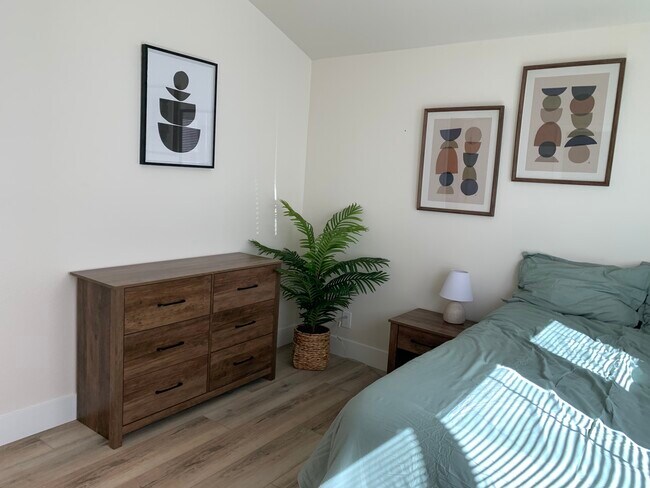 Other view of bedroom - 4920 Northlawn Ct