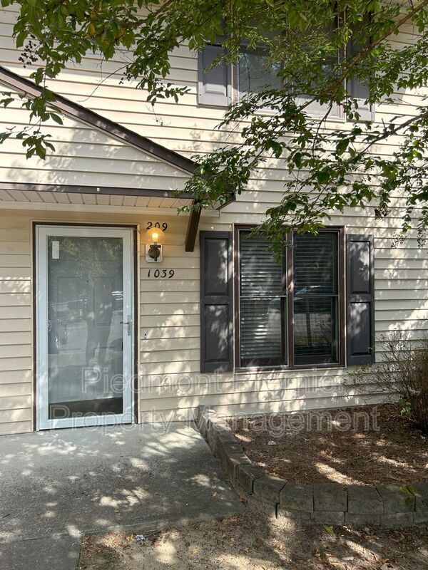 1039 Rock Knoll Ct, WinstonSalem, NC 27107 House Rental in WinstonSalem, NC